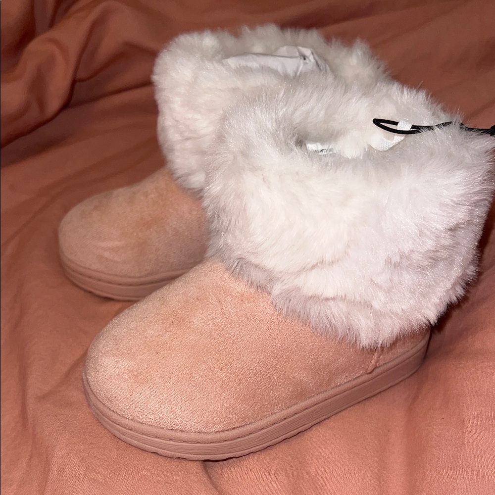 Cozy‎ Pink Kids Boots with Faux Fur Baby size 5